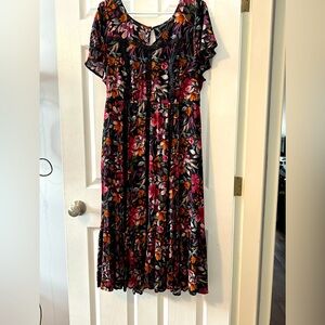 Torrid size 1 dress. Lining attached and lovely weight with pockets.
